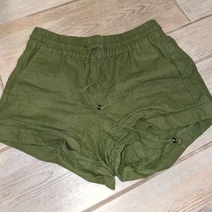 Love tree Green shorts good condition